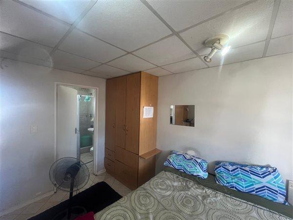 1 Bedroom Property for Sale in Richmond Estate Western Cape
